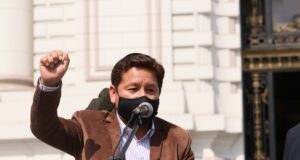 Premier Guido Bellido ataca al canciller en plena gira en EEUU y la ONU