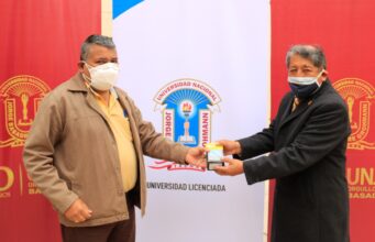 UNJBG: Docentes reciben equipos para clases virtuales con acceso gratuito a internet