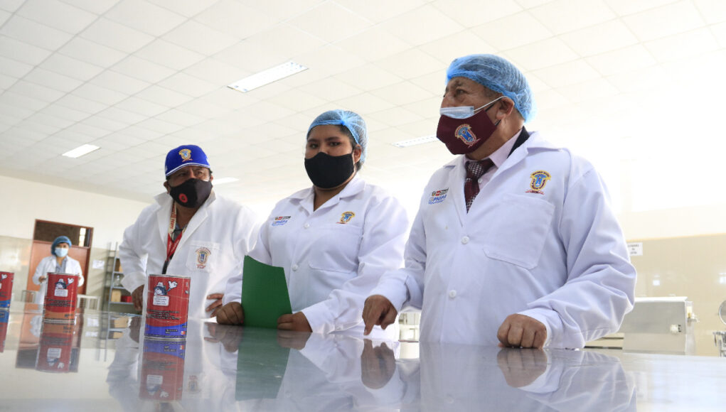 UNJBG: Rector Supo impulsa producción de conservas de pescado y pota