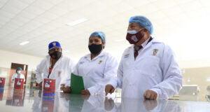 UNJBG: Rector Supo impulsa producción de conservas de pescado y pota