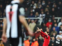 Con gol de Cavani, Manchester United empató 1-1 ante Newcastle por la Premier League