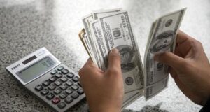 Luego de casi tres meses, el dólar se sitúa debajo de S/ 4