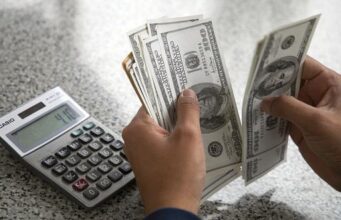 Luego de casi tres meses, el dólar se sitúa debajo de S/ 4