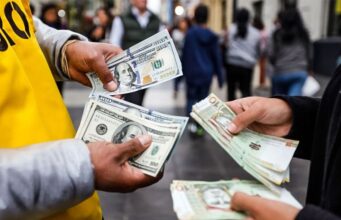 Dólar cierra nuevamente a la baja y cotiza en S/ 3.87