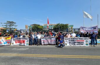 Trabajadores de Cuajone procederán a desalojar a los empresarios comuneros