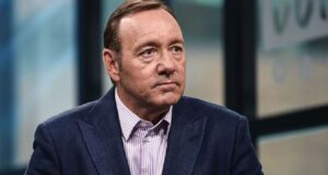 Kevin Spacey hace frente a los delitos de abusos sexuales que se le imputan en Reino Unido declarándose «No Culpable».