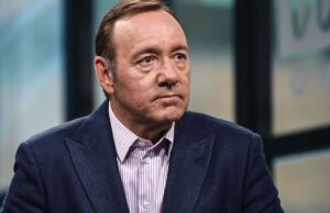 Kevin Spacey hace frente a los delitos de abusos sexuales que se le imputan en Reino Unido declarándose «No Culpable».