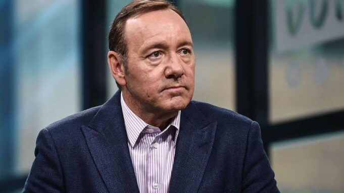 Kevin Spacey hace frente a los delitos de abusos sexuales que se le imputan en Reino Unido declarándose «No Culpable».