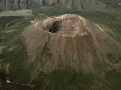 Turista se hace una «selfie extrema» y cae al cráter del volcán Vesubio en Napolés, Italia
