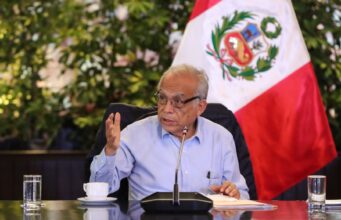 Premier sale en defensa de Primera Dama por la parodia de Carlos Álvarez