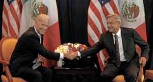 El presidente de México, Andrés Manuel López Obrador (AMLO) pidió que Estados Unidos amplíe los programas de visados de trabajo temporales para migrantes mexicanos y centroamericanos en ese país.