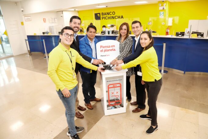 Banco Pichincha es el nuevo aliado de Claro