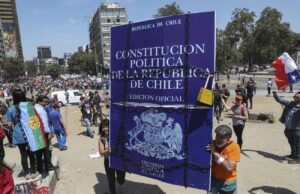Chile: Rechazo a la nueva Constitución ganaría por un 16 %, según encuesta