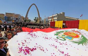 Reincorporación de Tacna al Perú: En 93° aniversario vuelve tradicional Procesión de la Bandera