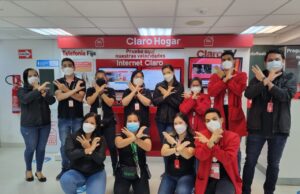 Claro implementa servicio inclusivo con atención en Lengua de Señas Peruanas.