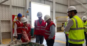 Claro y Ambipar firman acuerdo para manejo de residuos electrónicos