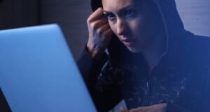 Claro aconseja cómo detectar las estafas más comunes en internet